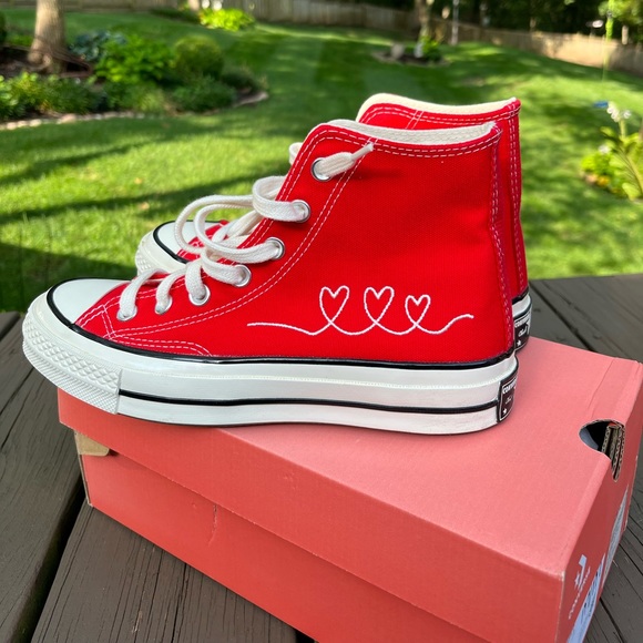 ❤️CONVERSE ALL STAR CHUCK TAYLOR MADE WITH LOVE RED HI TOP SHOES 7 - Picture 3 of 9